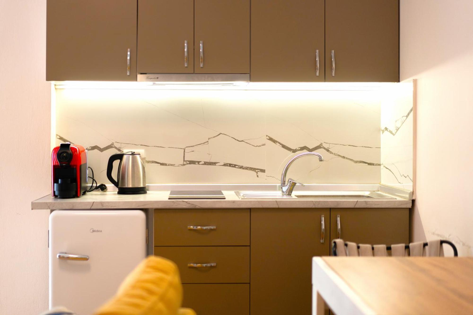 Colorful Comfy Condo Central Τίρανα Εξωτερικό φωτογραφία