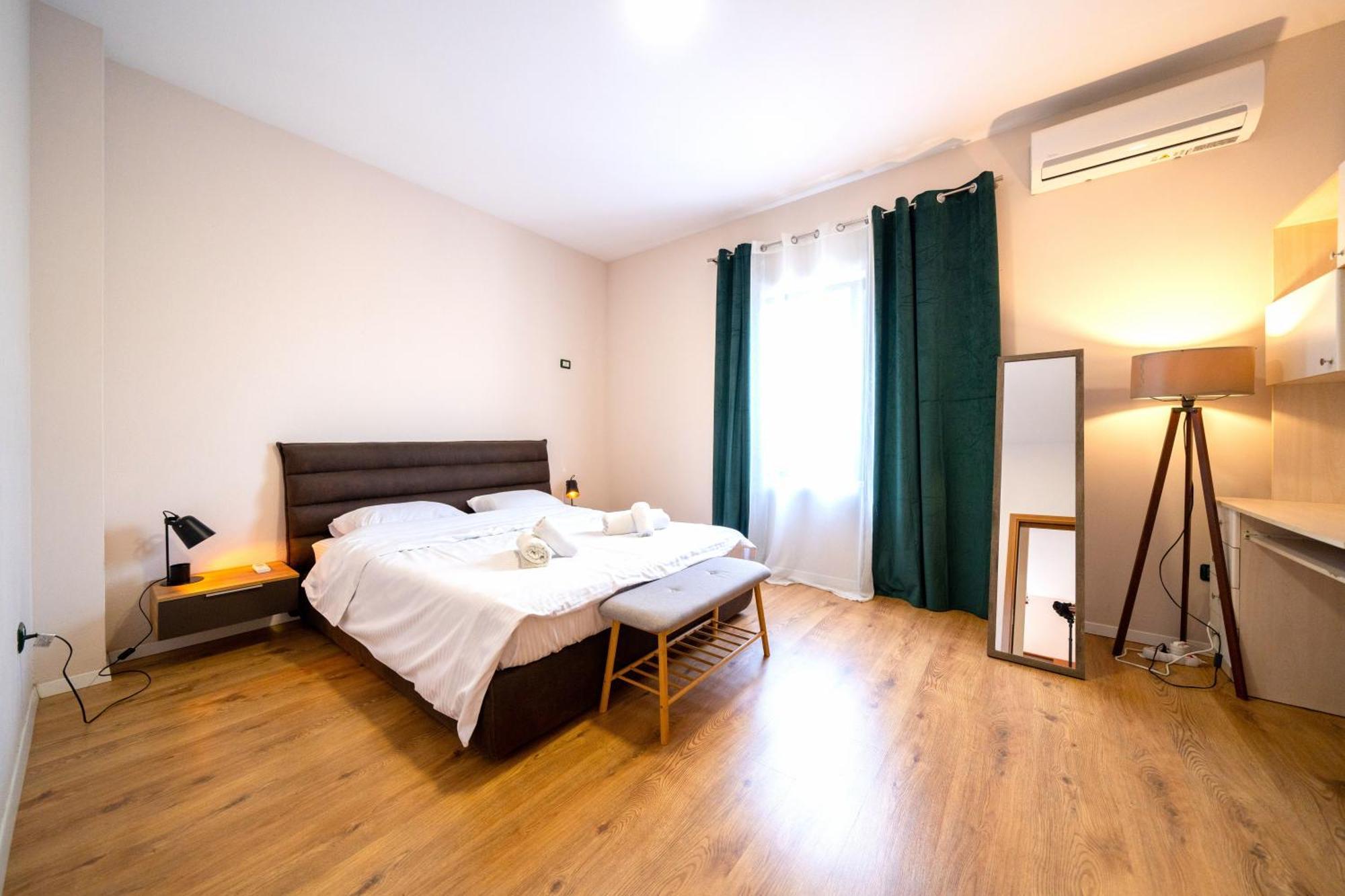 Colorful Comfy Condo Central Τίρανα Εξωτερικό φωτογραφία
