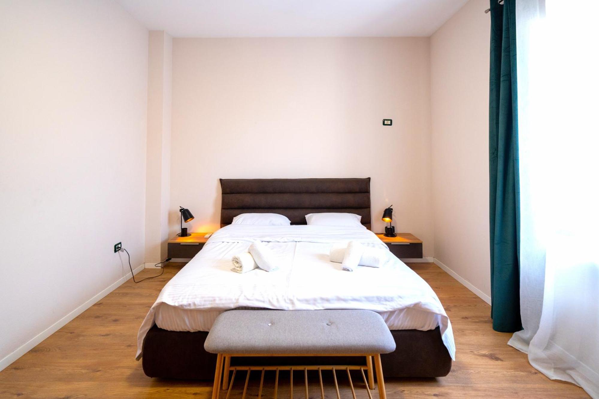 Colorful Comfy Condo Central Τίρανα Εξωτερικό φωτογραφία