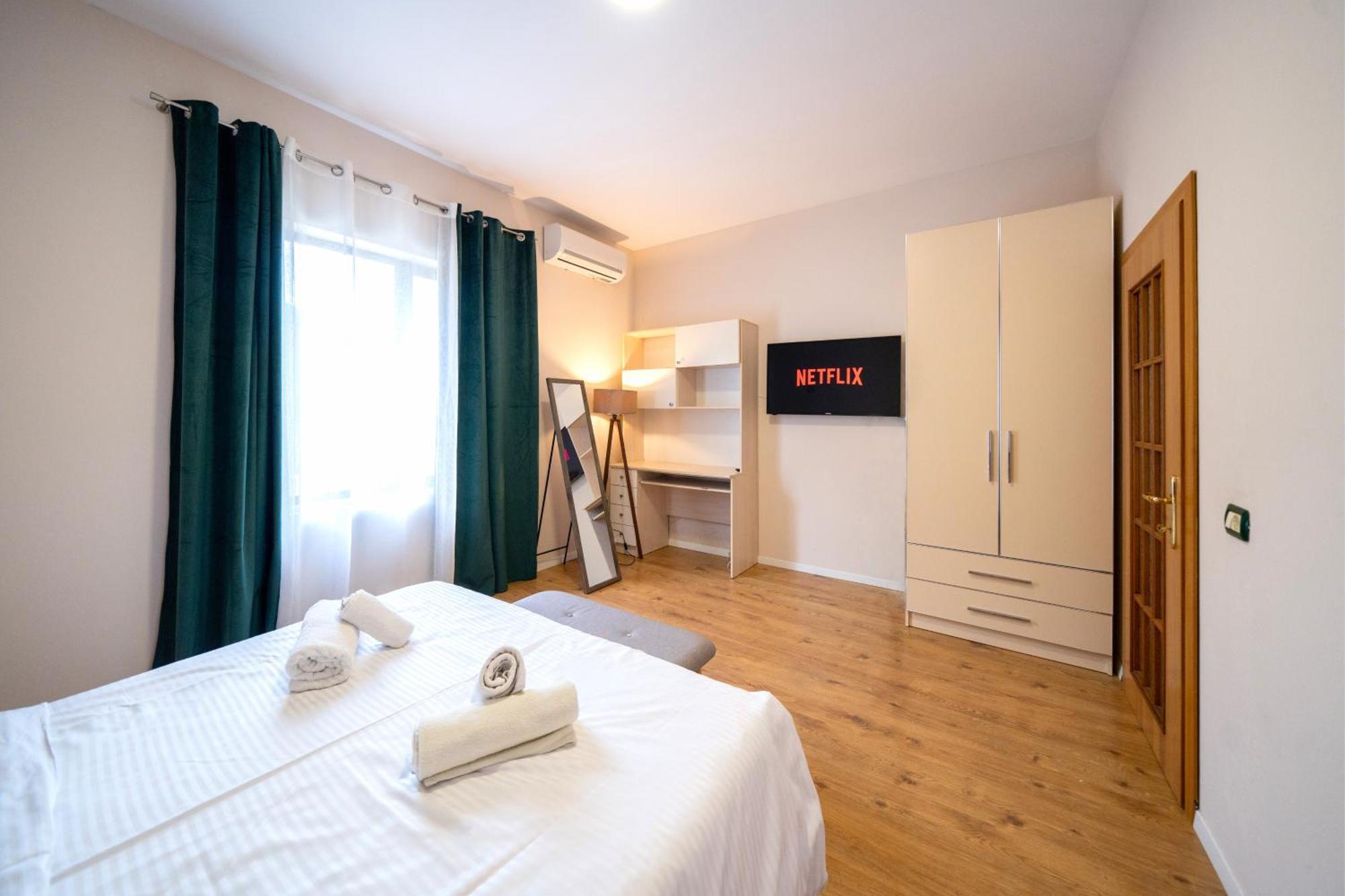 Colorful Comfy Condo Central Τίρανα Εξωτερικό φωτογραφία