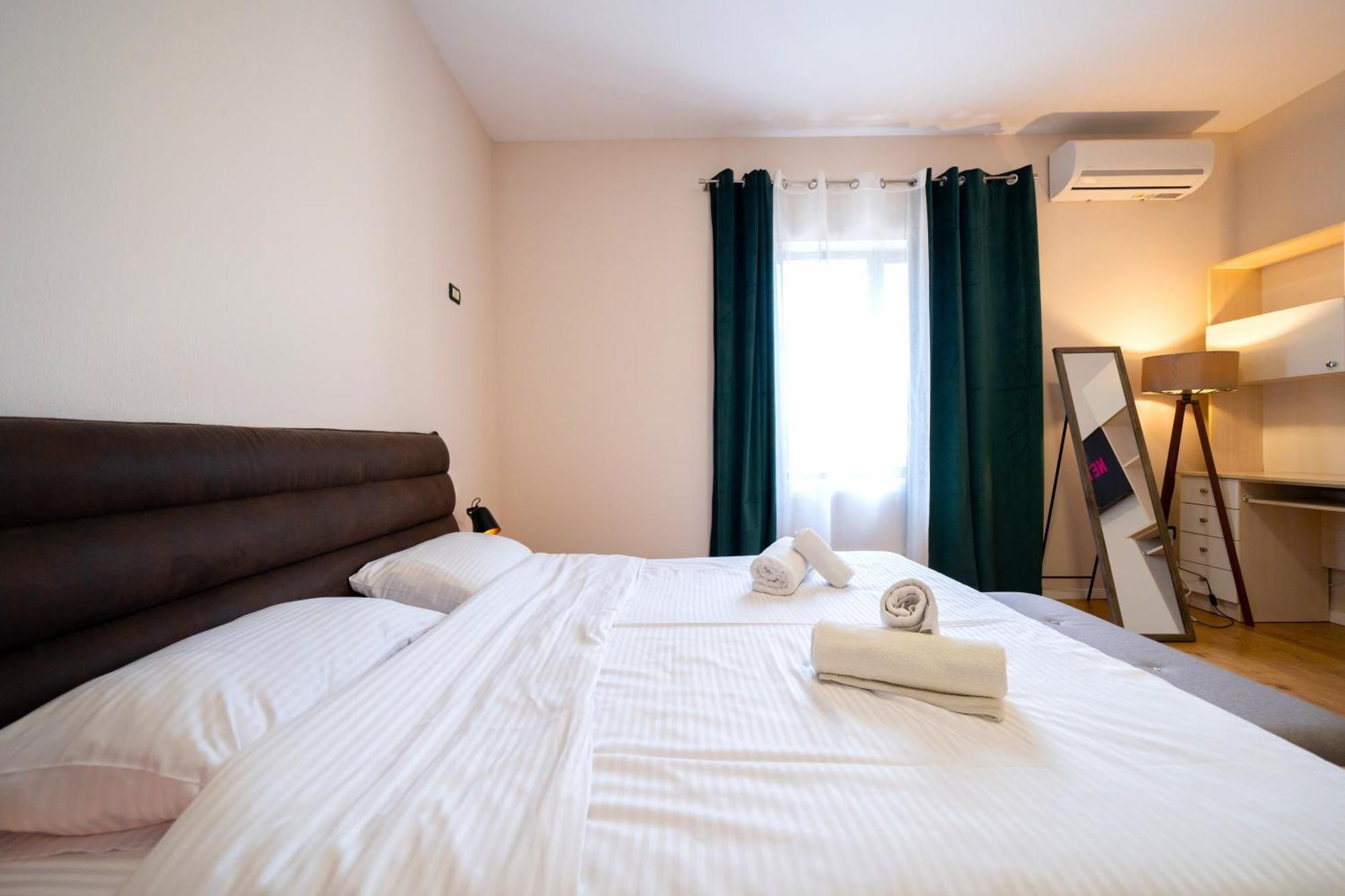 Colorful Comfy Condo Central Τίρανα Εξωτερικό φωτογραφία