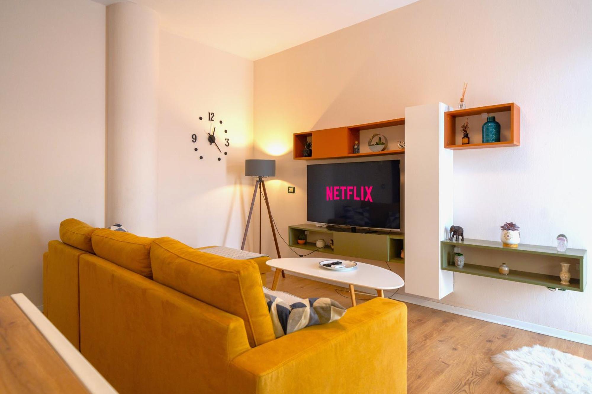 Colorful Comfy Condo Central Τίρανα Εξωτερικό φωτογραφία