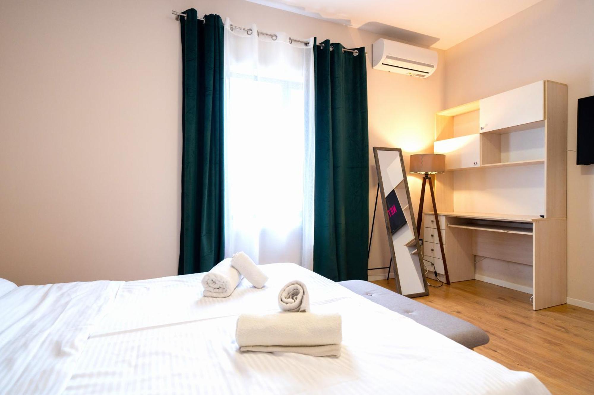 Colorful Comfy Condo Central Τίρανα Εξωτερικό φωτογραφία